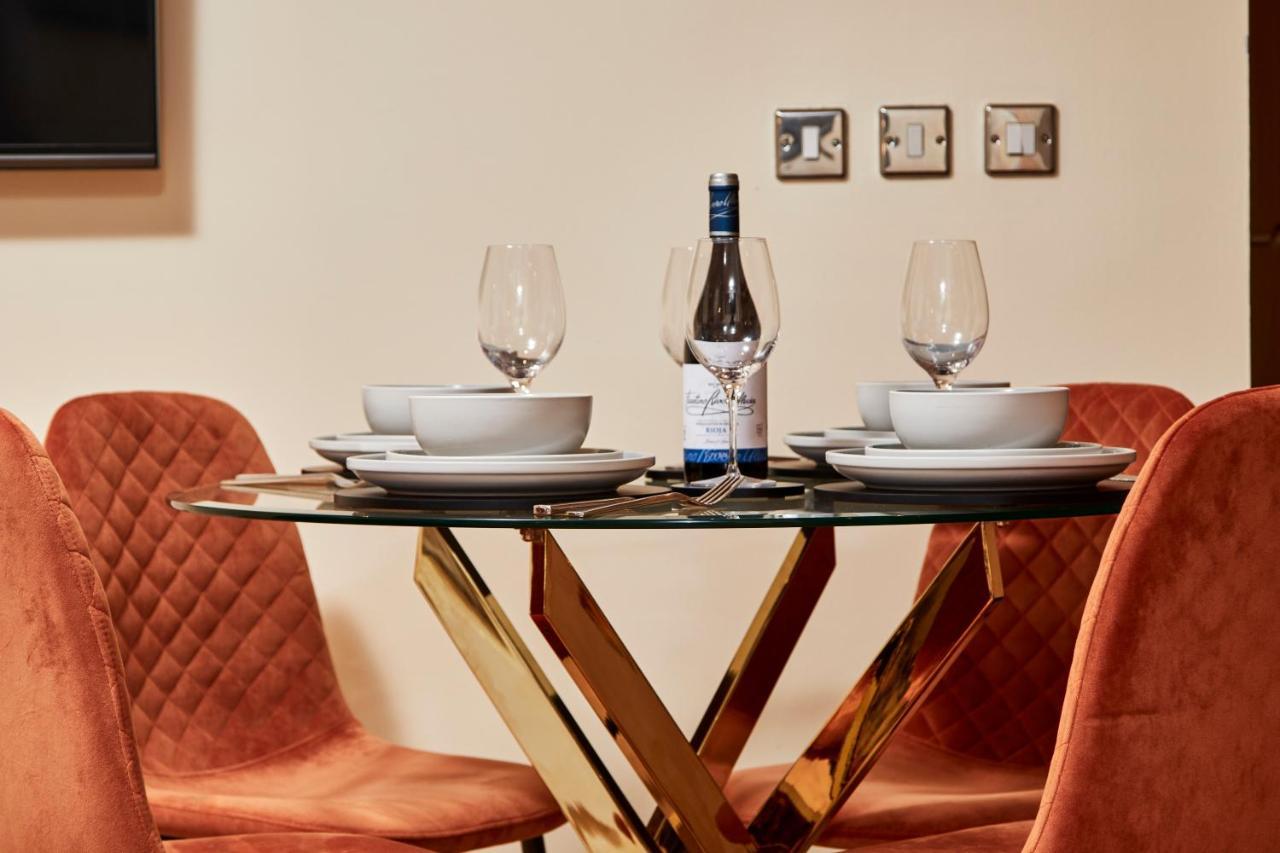 Vikings Apartment With Private Parking & Terrace York Esterno foto